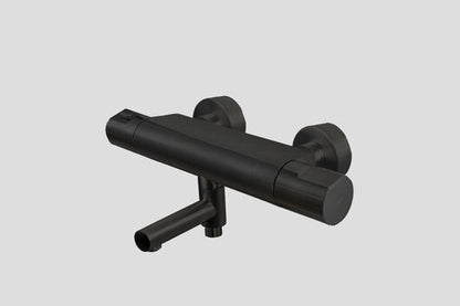 Lagoo Como CM3101 thermostatische badmengkraan met draaibare uitloop en geïntegreerd met omstel – Mat zwart