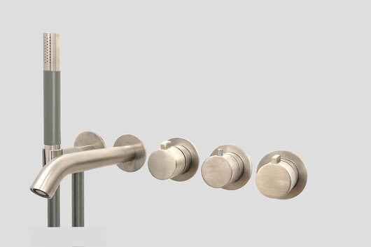 Lagoo Como CM3207 inbouw bad thermostaat ‘Tripple7’ (afbouwdeel) met uitloop, 2-weg omstel en handdouche (staaf) – Geborsteld nikkel