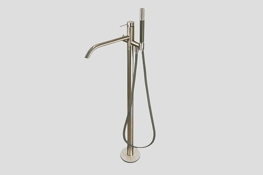 Lagoo Garda G3204 vrijstaande badmengkraan (afbouwdeel) met vaste uitloop, mixer, handdouche (staaf), doucheslang (150 cm) – Geborsteld nikkel