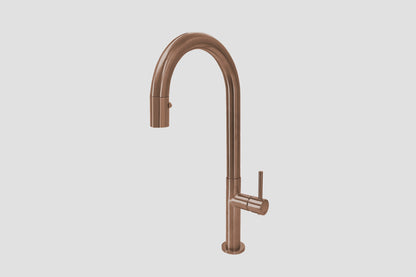 Lagoo Garda G7004 keukenmengkraan met draaibare uitloop (rond) en uitneembare handdouche – Geborsteld koper PVD